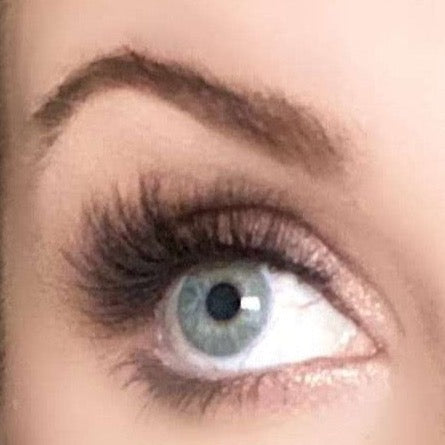 Hands On Top - Taylored Lashes